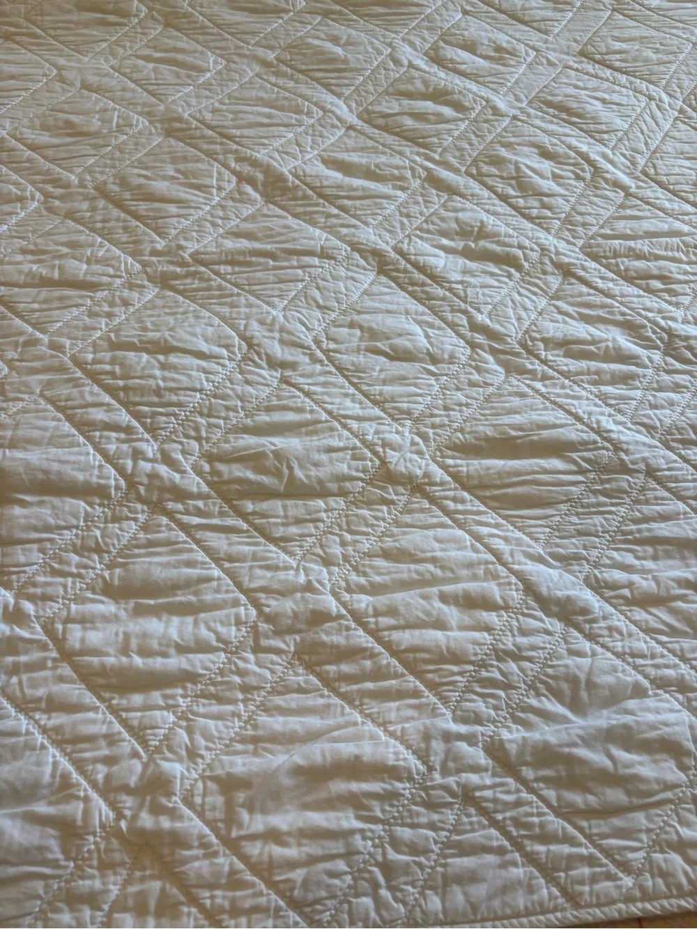 Serena & Lily Aqua and White Diamond Quilt Queen EUC